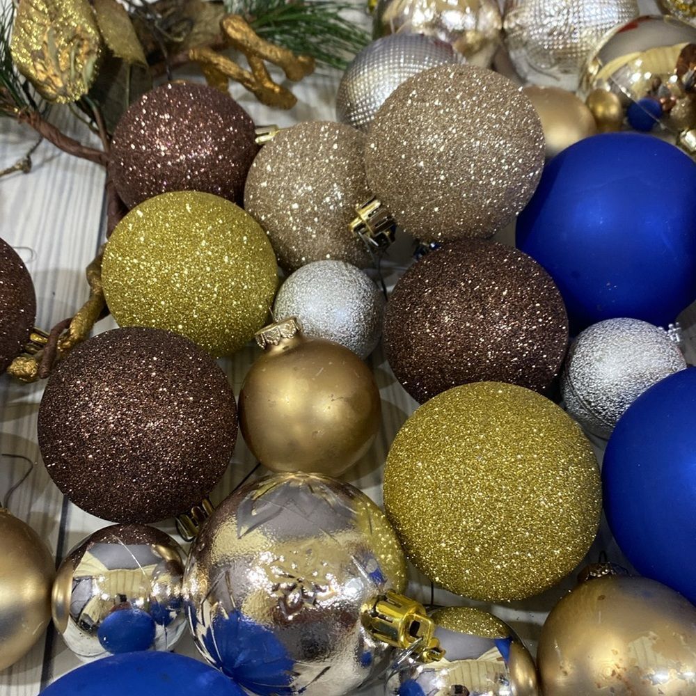70+ Piece Bundle of Christmas Tree Ornaments Decorations - Picture 3 of 7